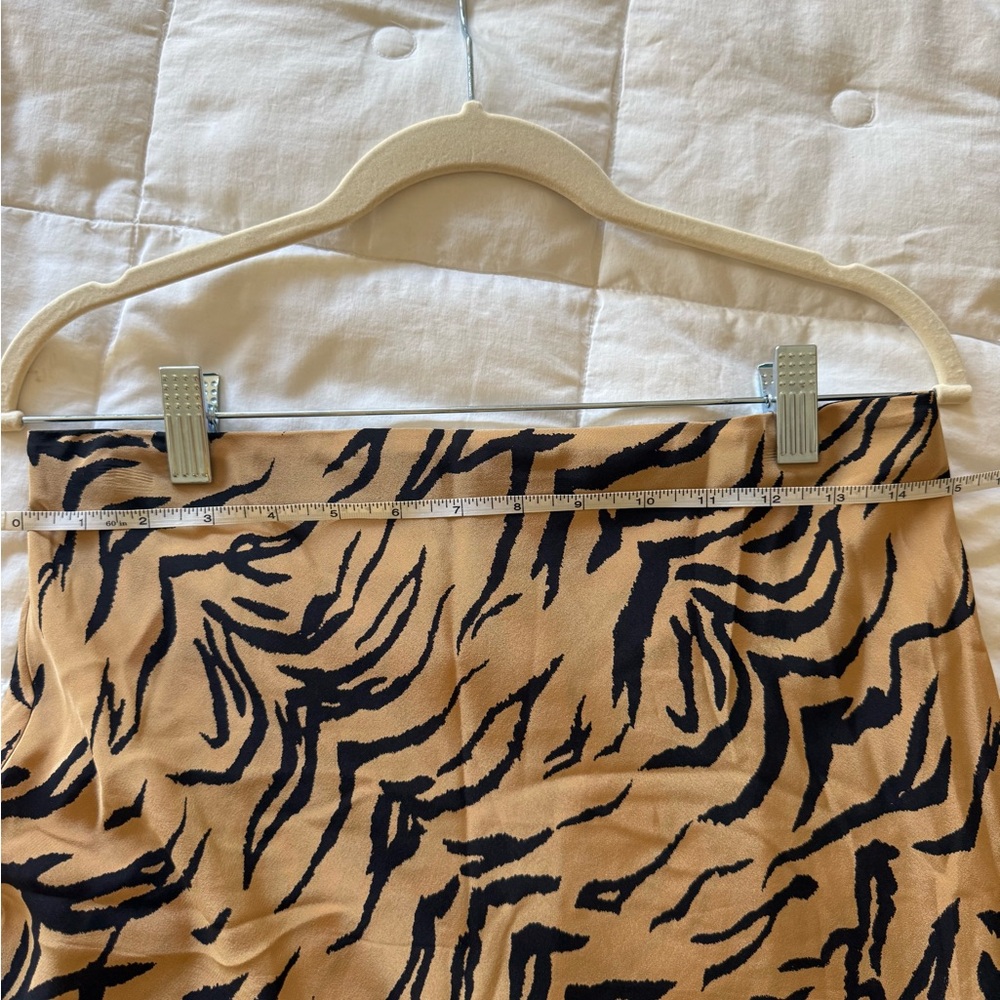 Madewell silk tiger print midi skirt - Picture 5 of 5